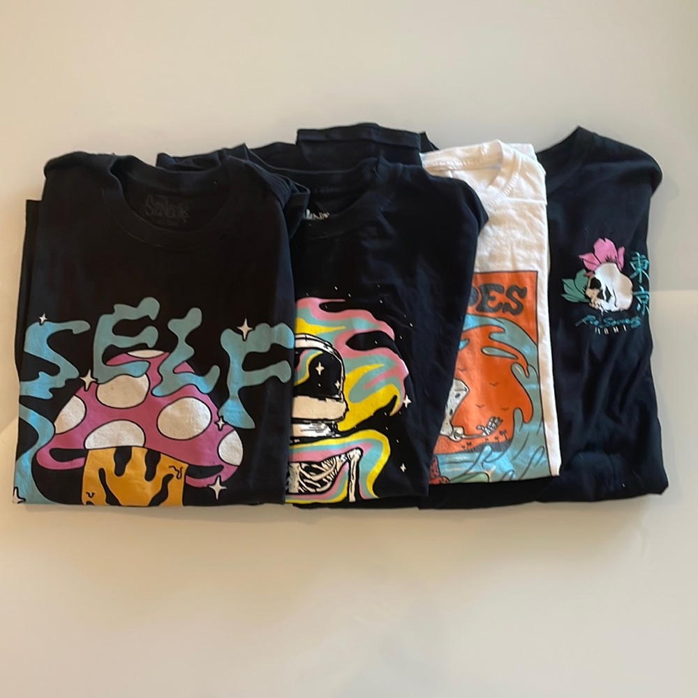(4 PACK) Graphic T Shirts | (3 Large, 1 Medium) | Good Quality